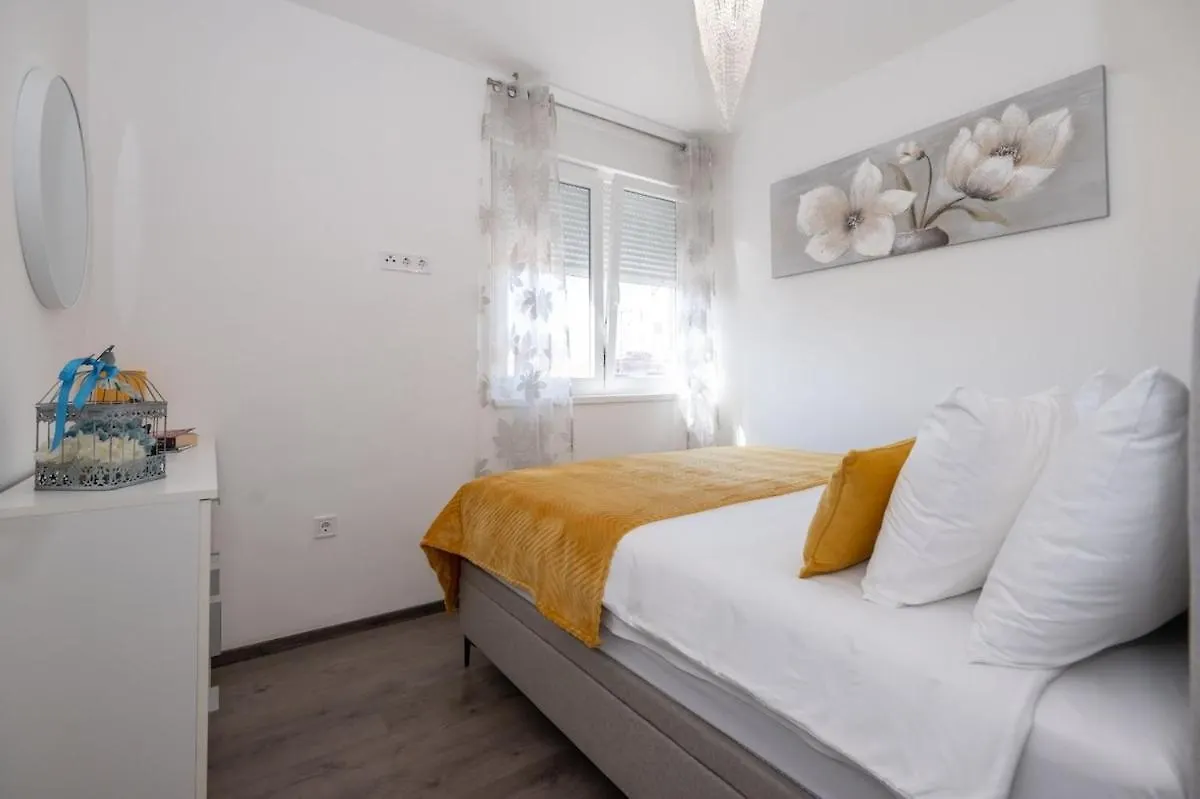 Nice & Comfy Zadar Old Town Apartment Giara 2 0*,  Croatia