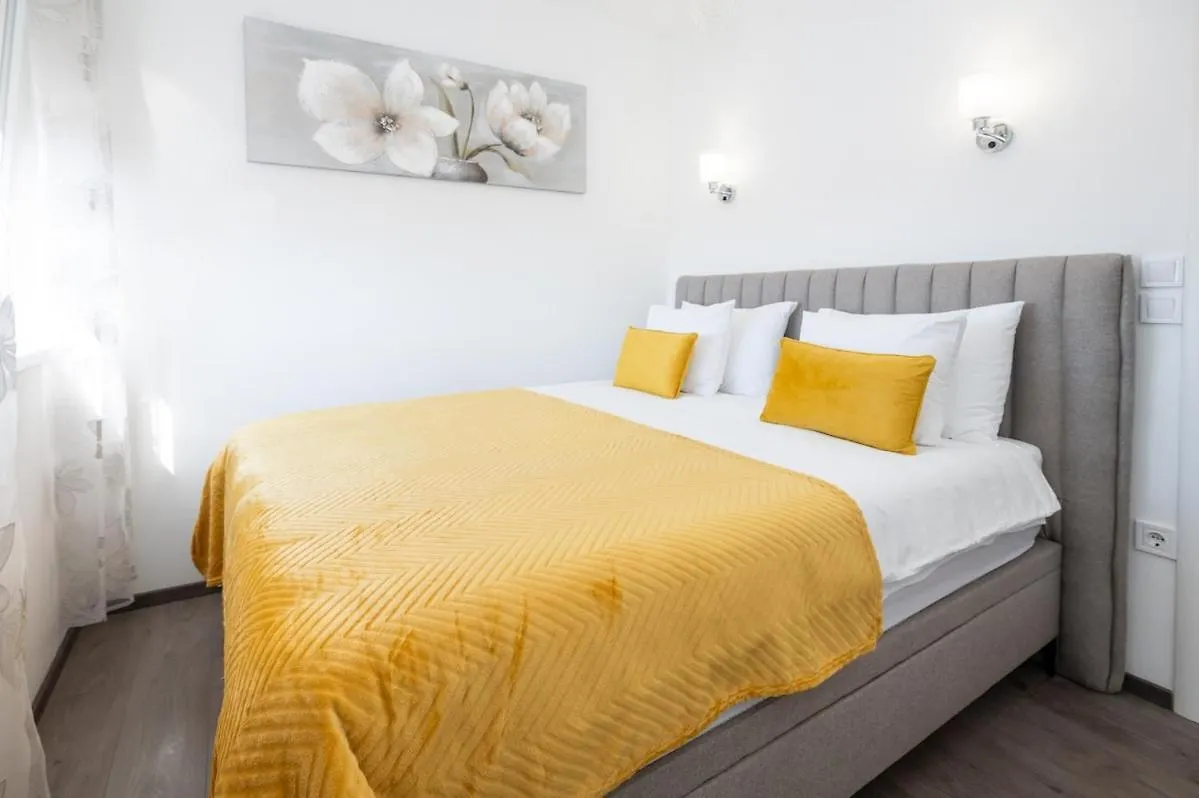 Nice & Comfy Zadar Old Town Apartment Giara 2 location