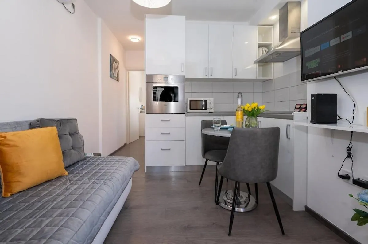 Nice & Comfy Zadar Old Town Apartment Giara 2